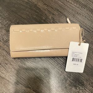 HOBO leather wallet with magnetic closure NWT